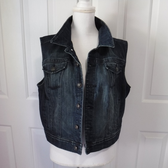 LC Lauren Conrad Jackets & Blazers - LC Lauren Conrad Denim Vest XL